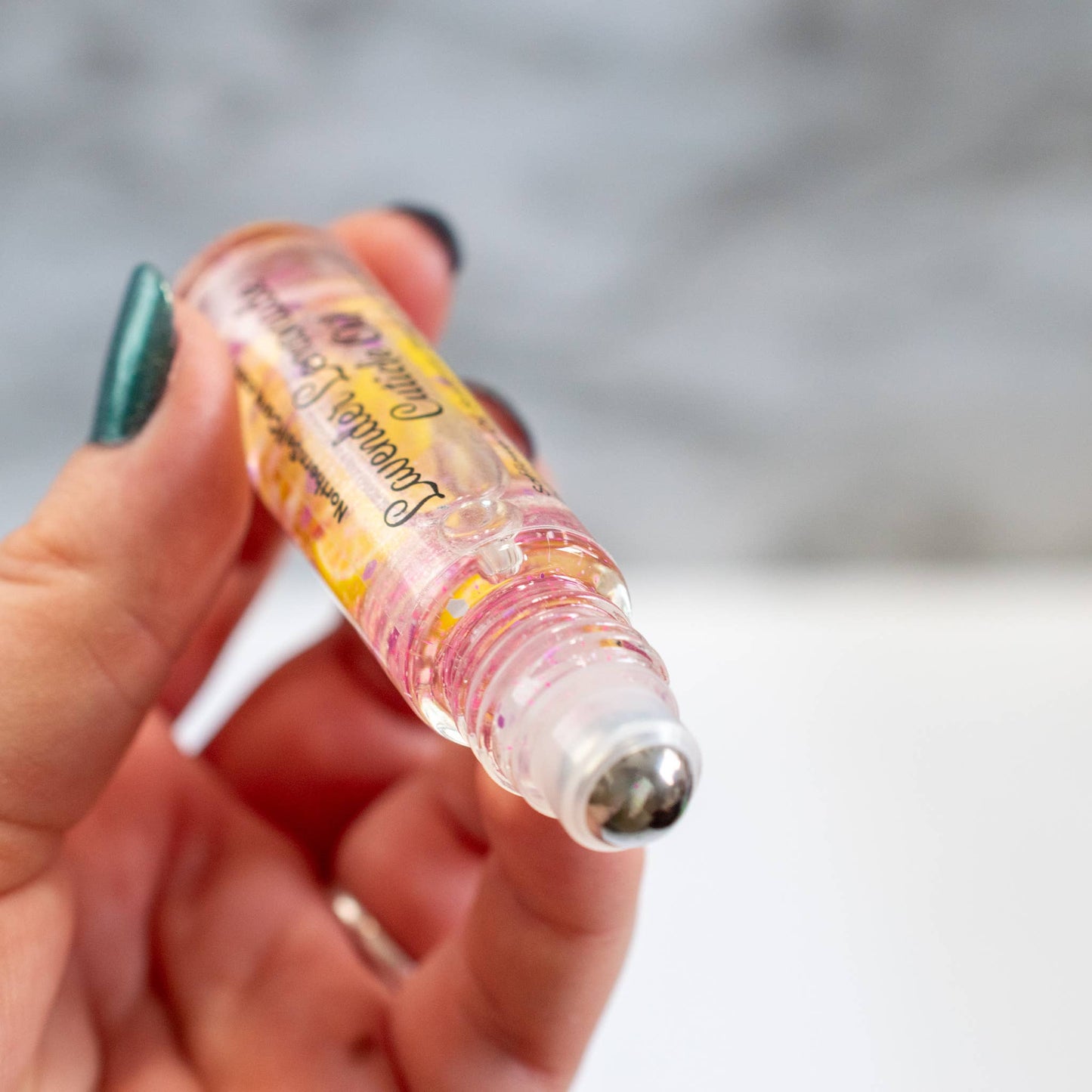 Lavender Lemonade š Shaker Cuticle Oil Rollerball Nail