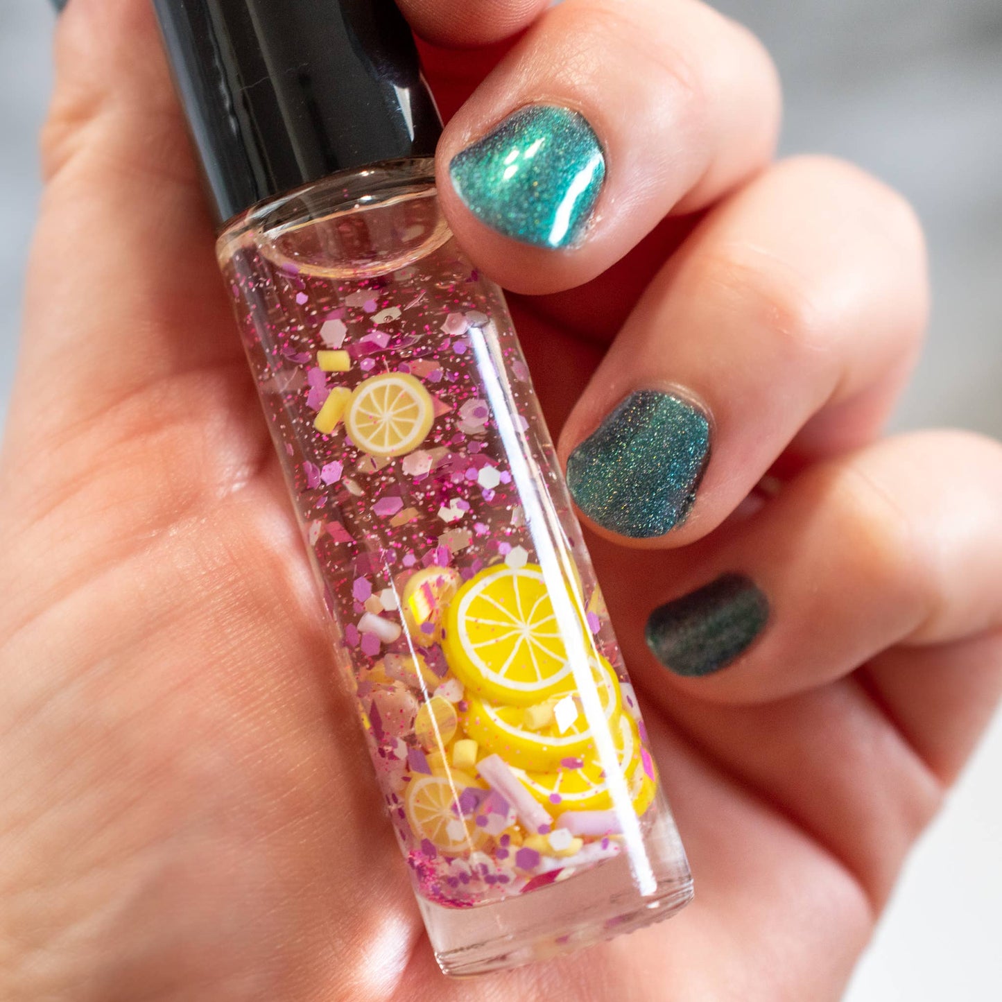 Lavender Lemonade š Shaker Cuticle Oil Rollerball Nail