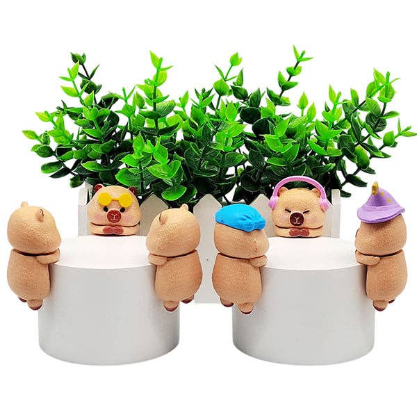 Capybara Huggers: Phone Hugging Animals Series 3 Blind Bag