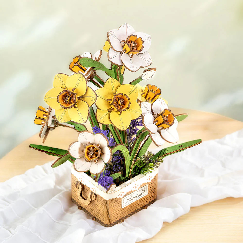 Wooden Flower Narcissus Bouquet