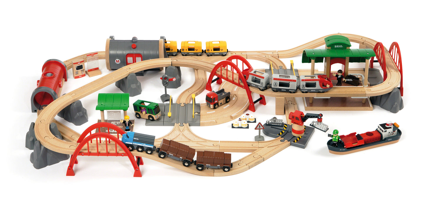 Brio Railway World Deluxe Set