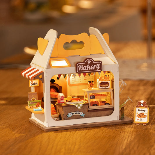 Miniature Teddy's Breadbox
