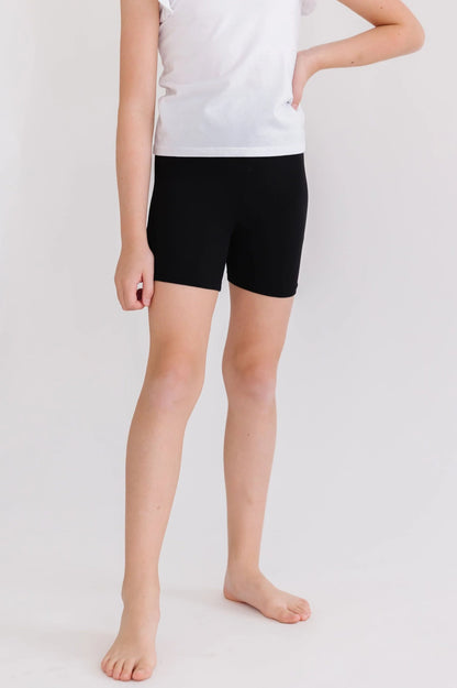 Mila Twirl Shorts Black