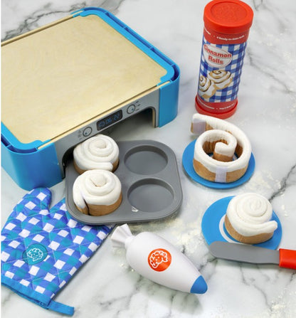 Pretendables Cinnamon Roll Set