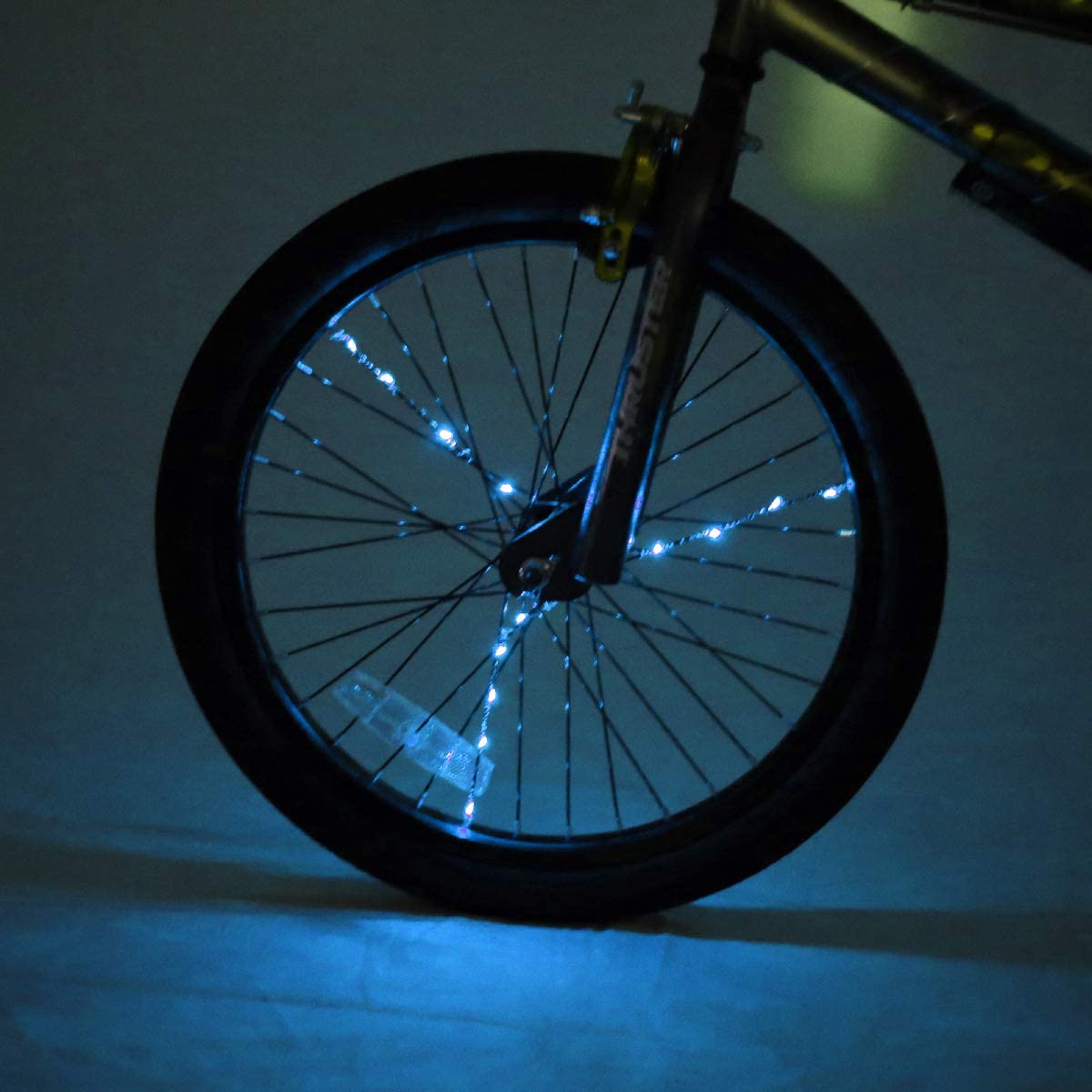 Spin Bright Blue Pattern