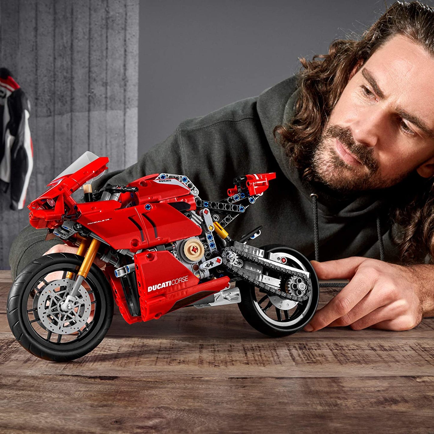 Ducati Panigale V4 R